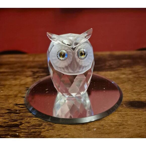 Swarovski Crystal Owl Green Crystal Encrusted Eyes + Display Mirror Giftable EUC - Picture 1 of 7